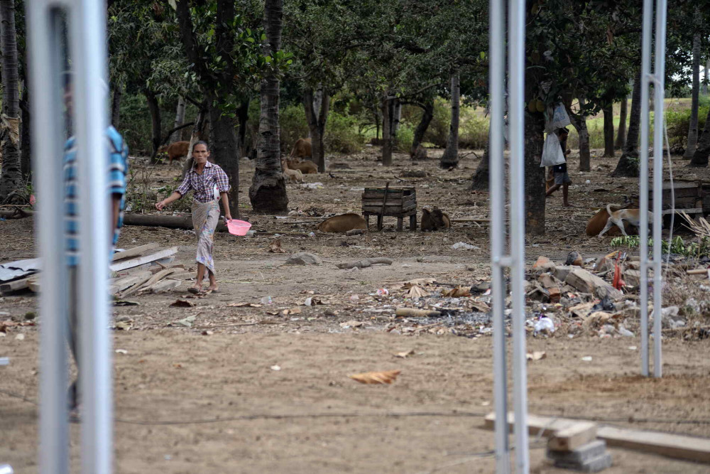 Picture of northern lombok after an earthquake hit and destoryed thousands of houses