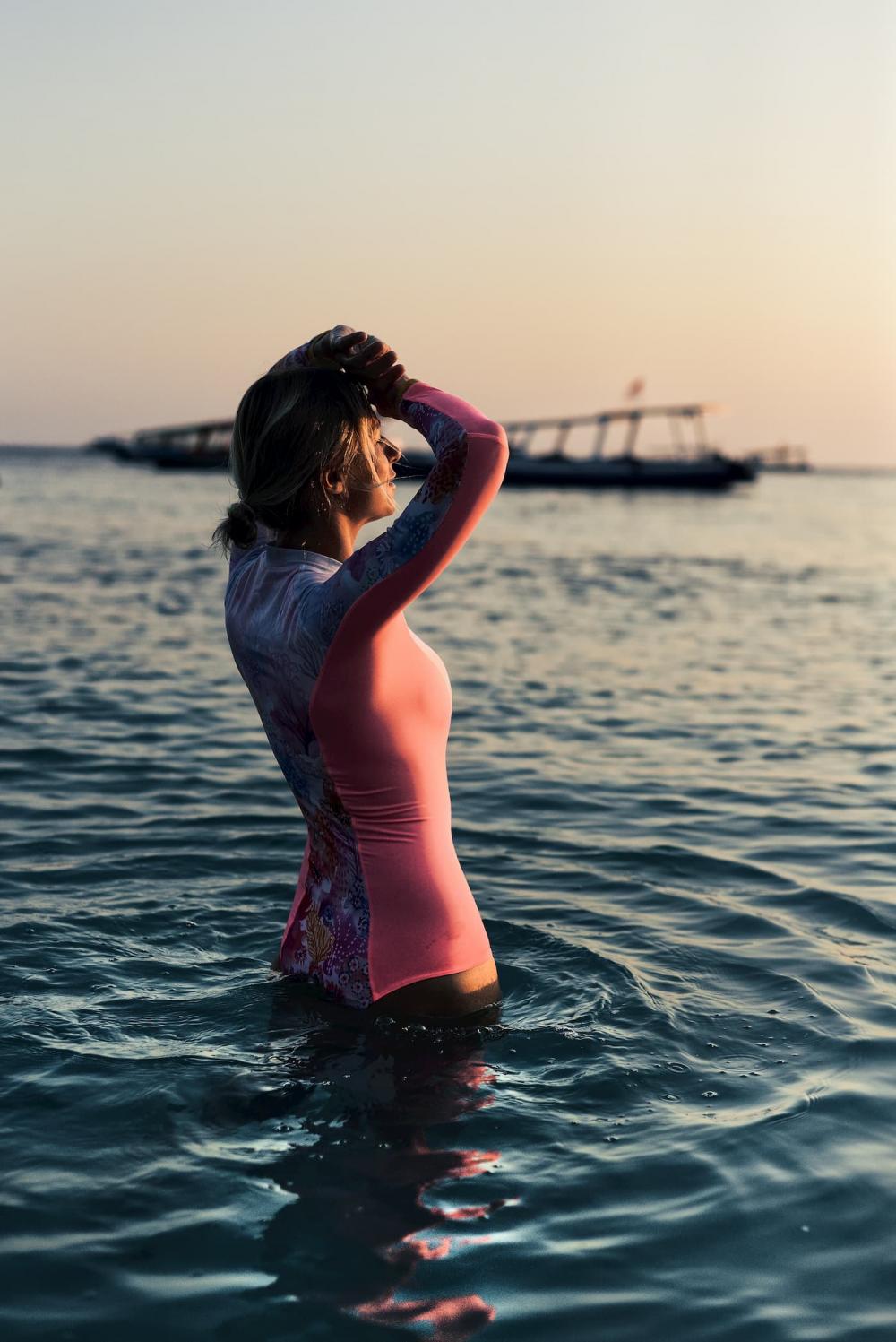 Ocean mimic photoshoot. Model Kazi (@laura_kazi) 